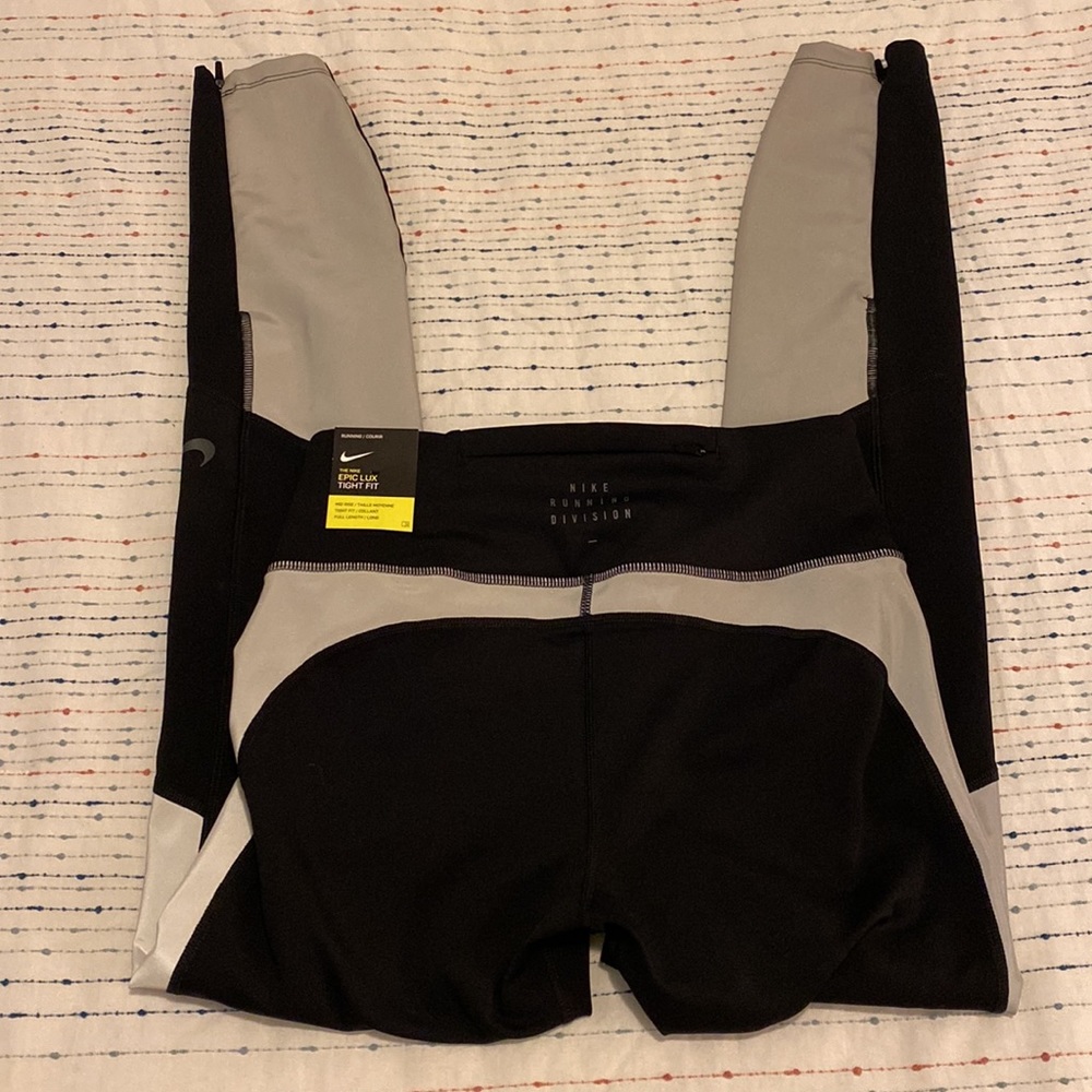 Nike Epic Lux Tight Fit - Picture 11 of 14